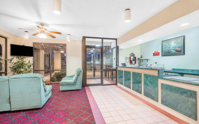 Days Inn North Little Rock East
