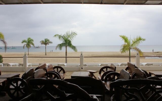 Laiya White Cove Beach Resort