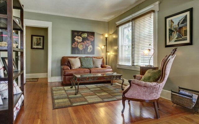 Hillcrest House Bed & Breakfast