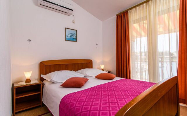 Apartment VV A1 Seget Vranjica, Riviera Trogir
