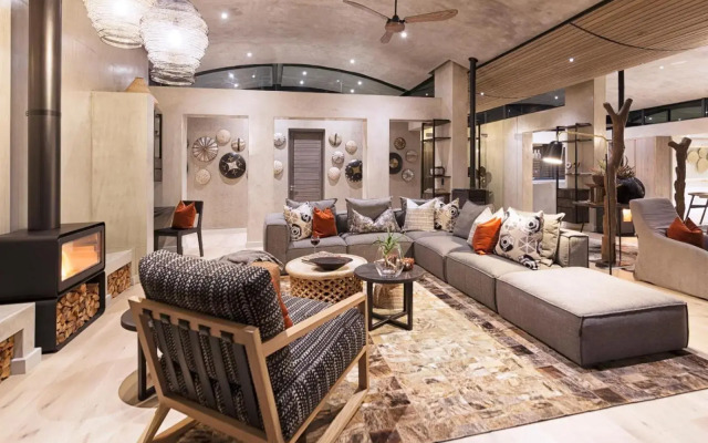 Perivoli Lagoon House