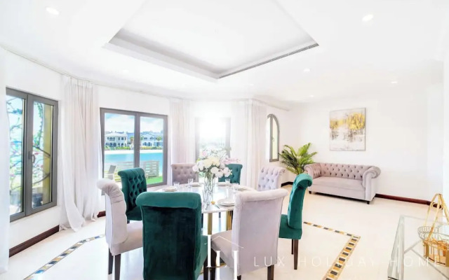 LUX Holiday Home - Frond E 1