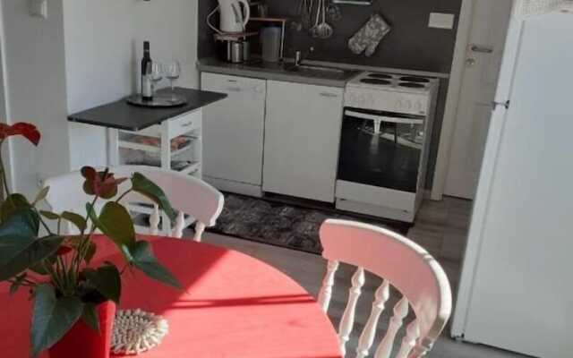 Jasmina - With Balcony and Free Parking - A1
