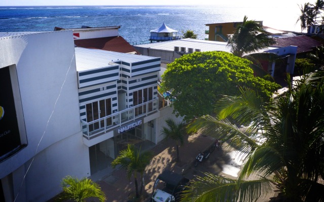 Nauticus Hotel