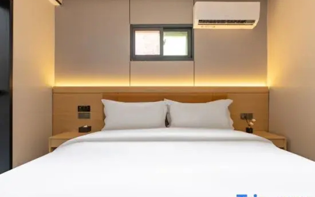 Longyi Hotel (Changbei Airport Branch)