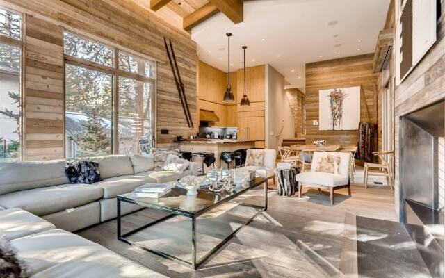 1-184 West Meadow Drive