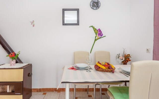 Amazing Apartment in Gabonjin With 1 Bedrooms and Wifi