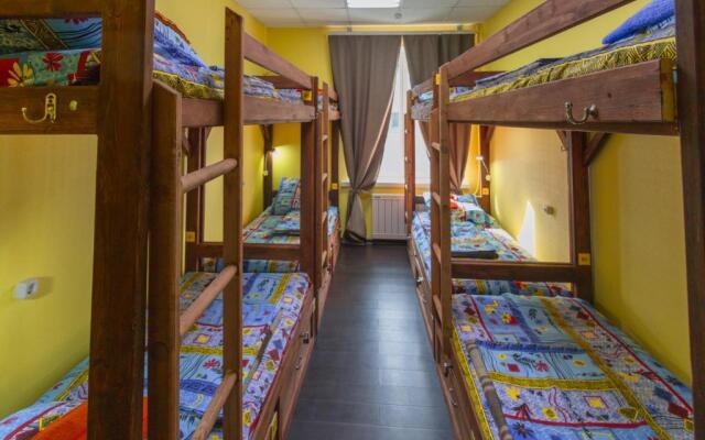 Hostel Friends