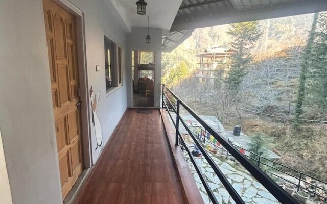 Footsteps Hostel and Cafe