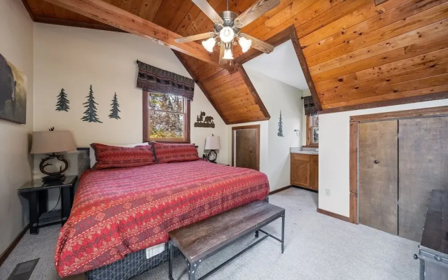Cherokee Winds 2 Bedroom Cabin by RedAwning