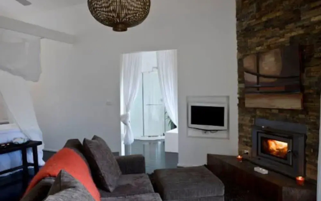 Blue Cliffs Retreat