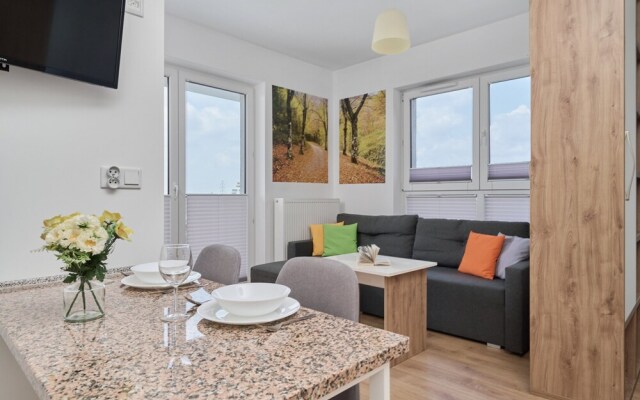 Sunny Studio Krakowska by Renters