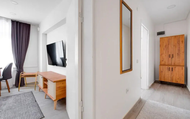Cozy Flat 10 min to Marmaray and Uskudar Coast