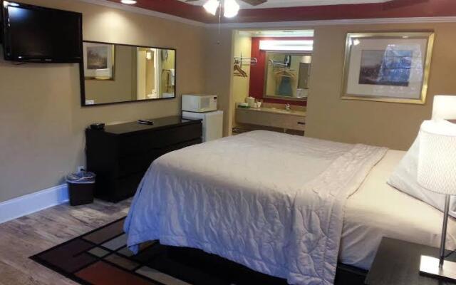 Riverbend Motel & Cabins