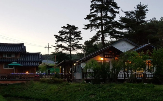 Gangneung Sinnaneun Pension