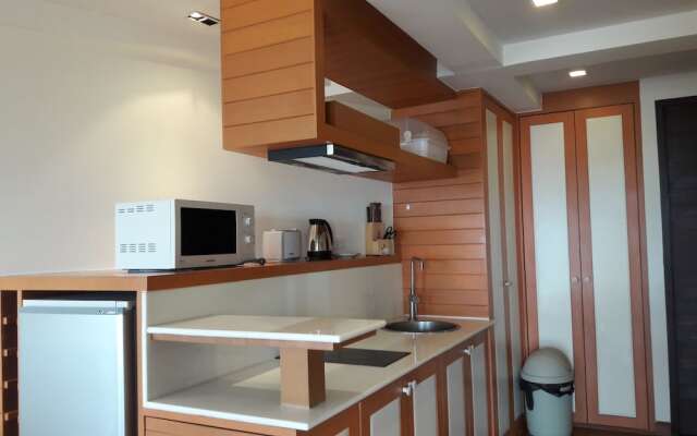 The Green Golf Residence Condominium