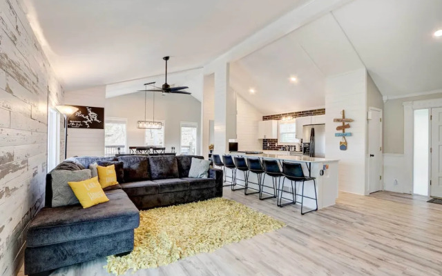 Lakefront Vacation Rental With Dock & Views!