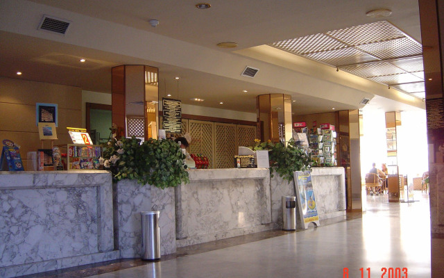 Playaolid Suites & Apartments
