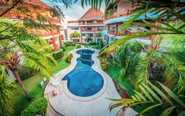 Luxury 1 BR Condo with Pool - Kaan 304