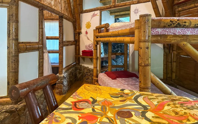 Eco-Lodge Deseo Bamboo