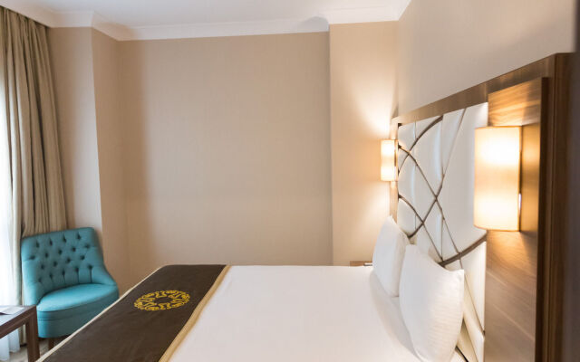 The Grand Mira Hotel