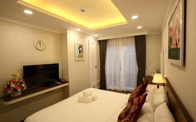 Diamond Queen Hotel