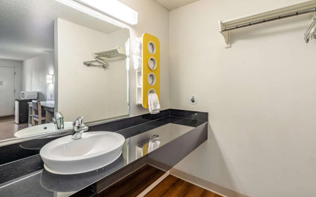 Motel 6 Clarkston, WA