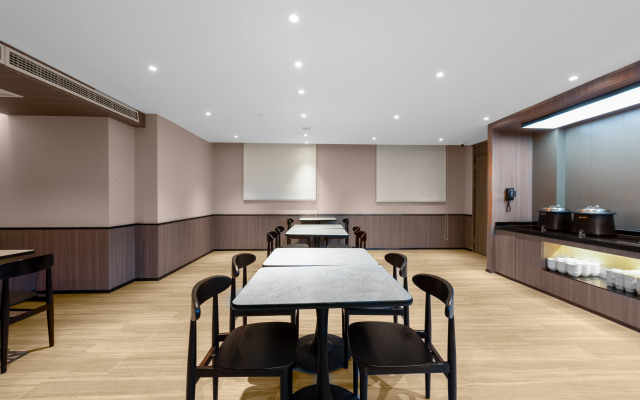 HanTing Hotel (Xianyang Wugong County Industrial Park)