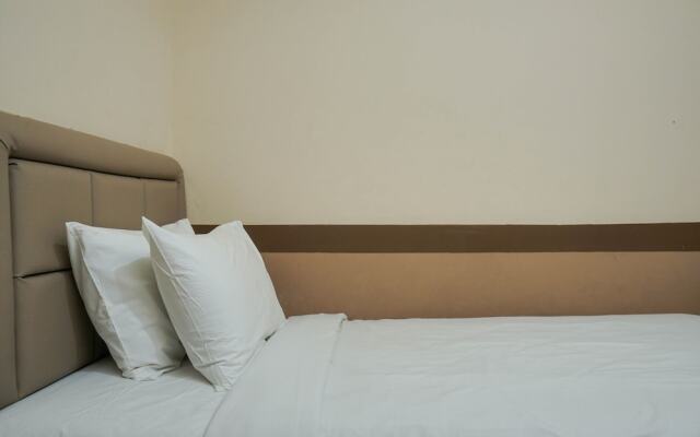 Homey and Compact 2BR Pluit Sea View Apartment