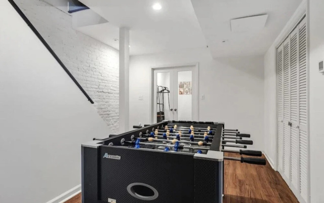 H St DC Haven 3-br Homestay