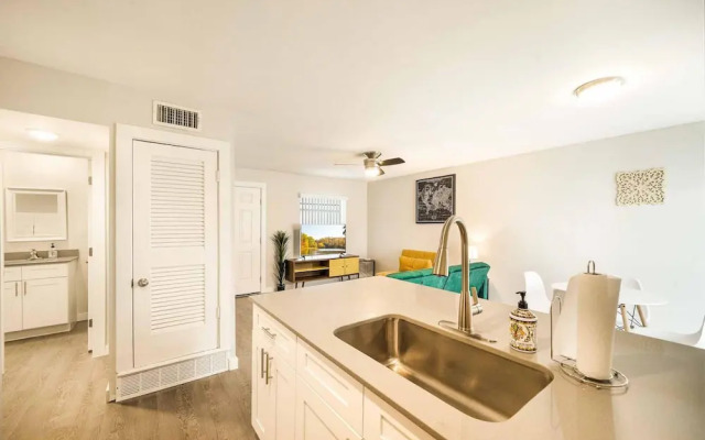 Stylish 1BR Near UT Mueller Evonify