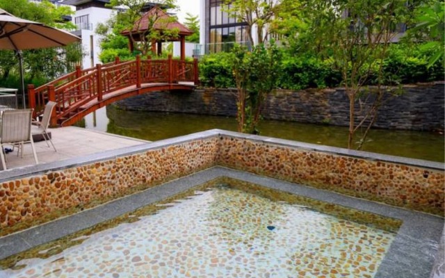 Hot Spring Party Luxury Resort Villa