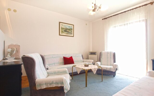 Apartment 1586