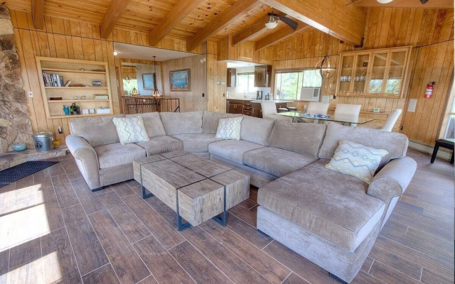 The Heights 4 Bedroom Home by RedAwning