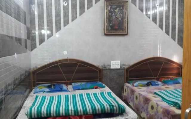 Kripa Dev Guest House Haridwar by Goroomgo