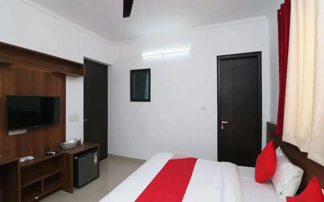 4Seasonz By OYO Rooms
