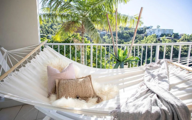 Whitsunday view BOHO apartment in Airlie Beach