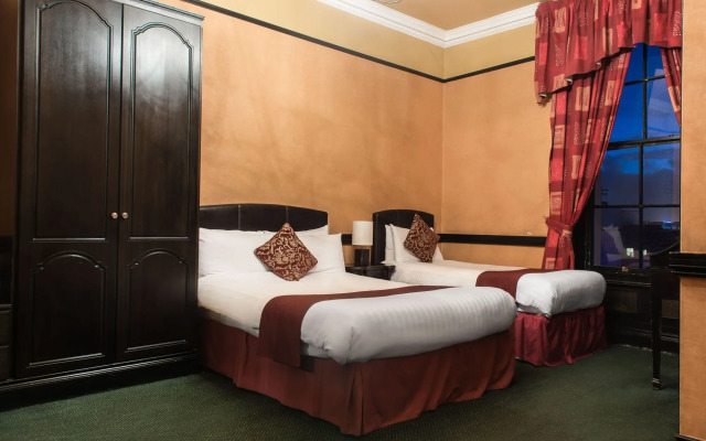 Russell Court Hotel