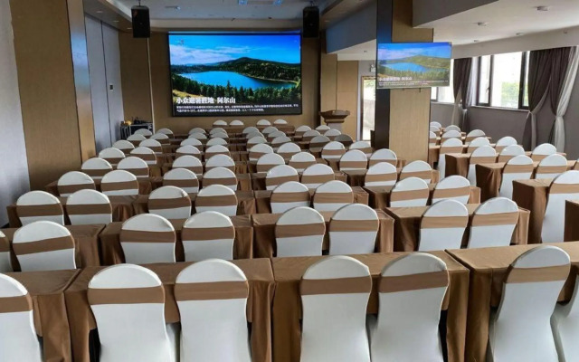 Yeste Hotel (Yulin Yudong New District Wentilu)