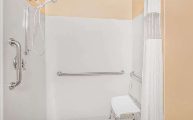 Days Inn by Wyndham Worthington