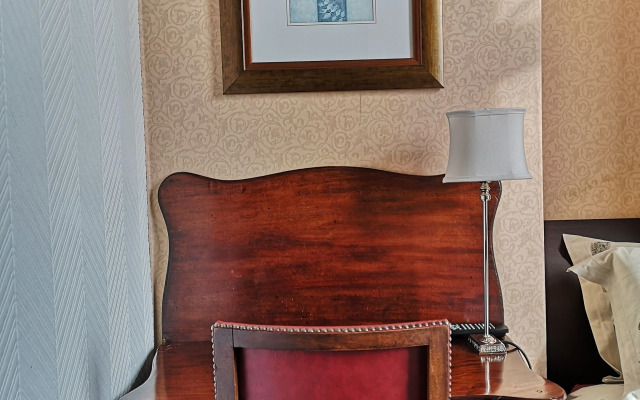 Chimneys Guest House