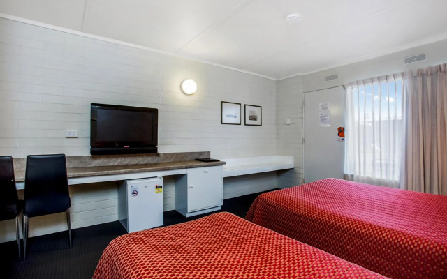 Econo Lodge Portland – Guest Rooms – Portland