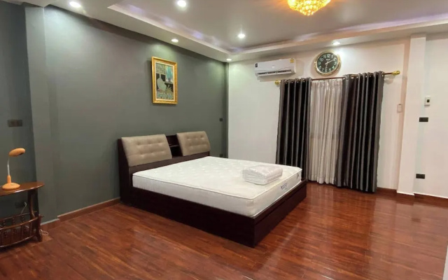 Beautiful 2 Story Newly Renovated Bungalow House