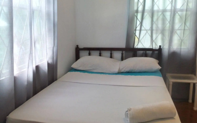Capt. Harris Suites