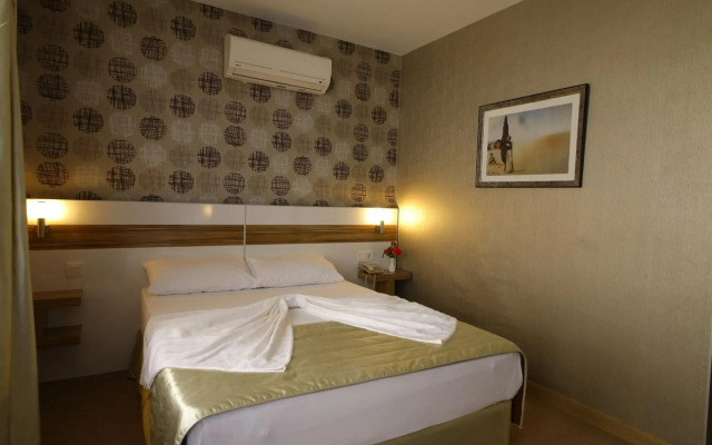Acem Hotel