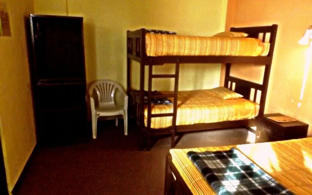 El Manzano Hostel