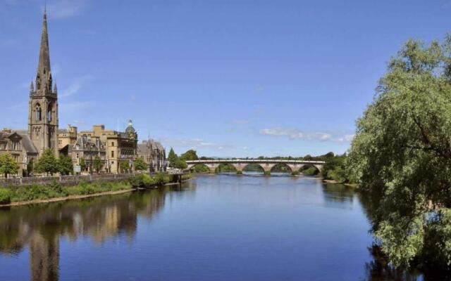 Monart Stylish City Centre Apartment, 2 Bed, sleeps 6
