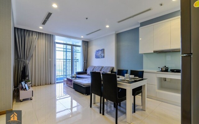 Luxury Landmark - Linh's Apartment