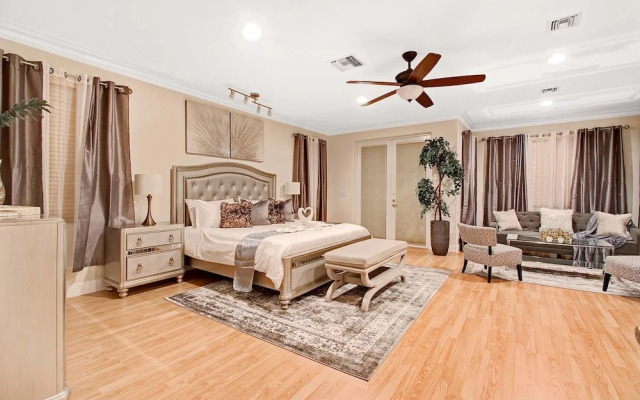 Walk to Beach Spacious Estate with Hot Tub & Game Room