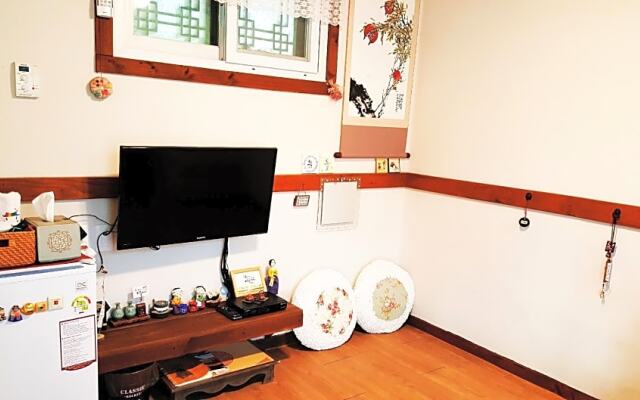 Nokwon Hanok Guesthouse